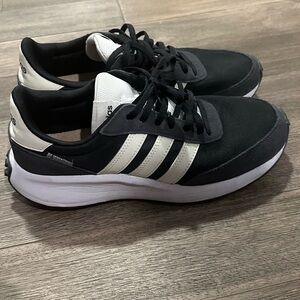 Adidas Women's Run 70's